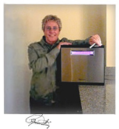 Roger Daltrey of The Who with Tyent MMP-9090